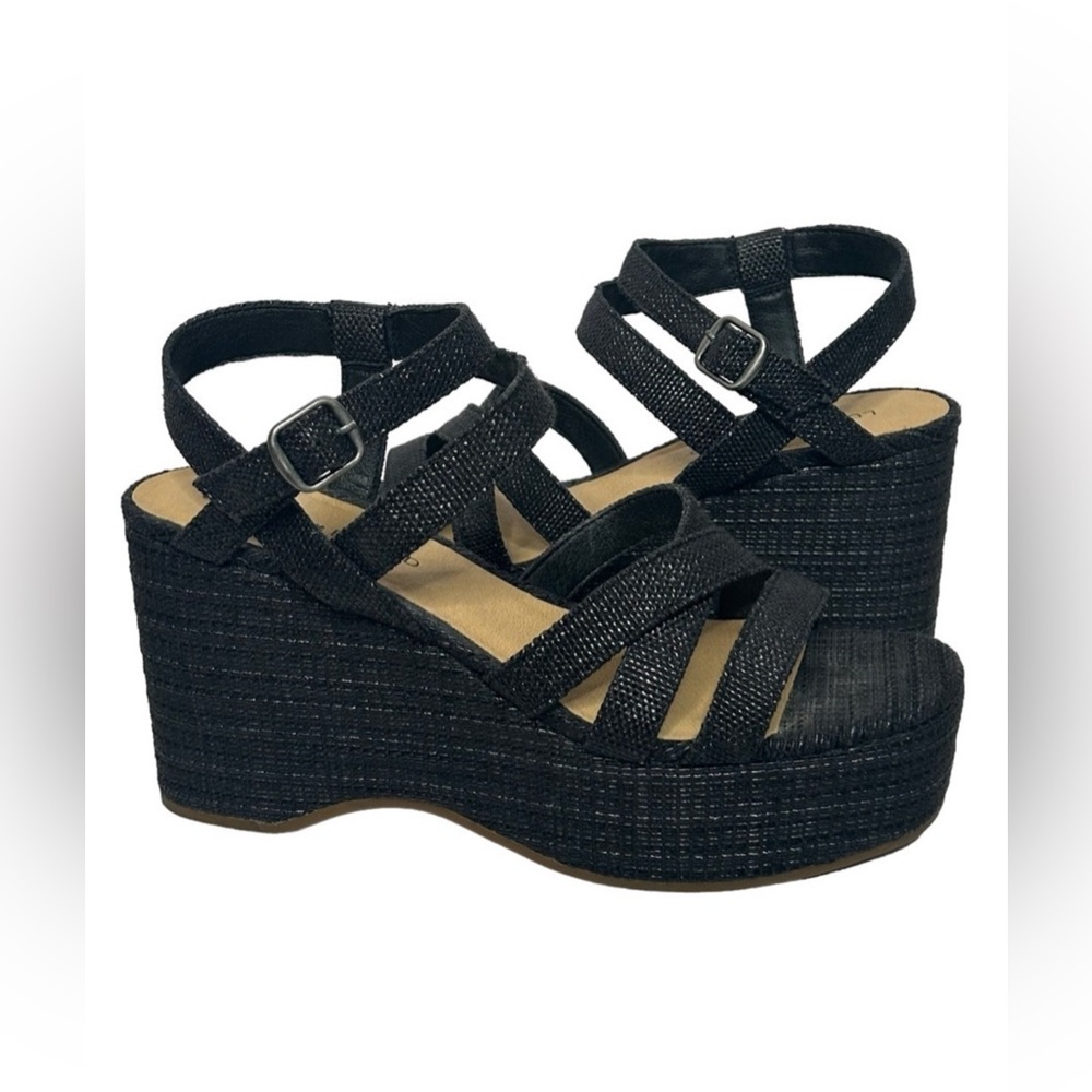 Lucky Brand Black Strappy Platform Wedge Sandal - Picture 3 of 8